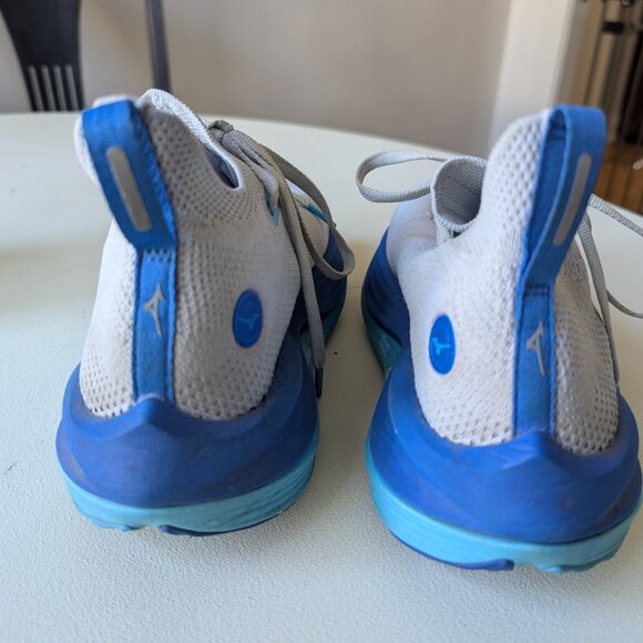 Mizuno Neo Vista Running Sneaker - Picture 5 of 7